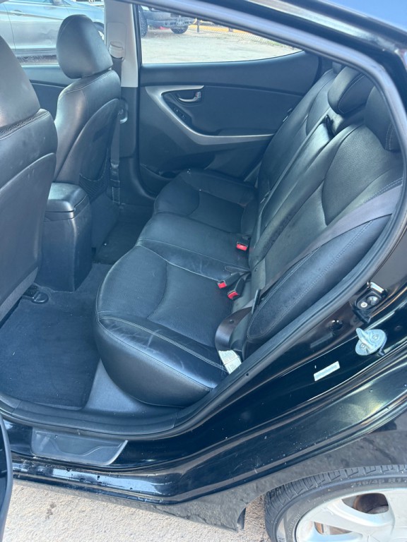2013 Hyundai Elantra Image 8