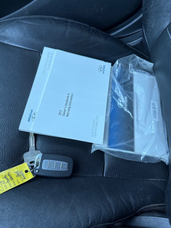 2013 Hyundai Elantra Image 13