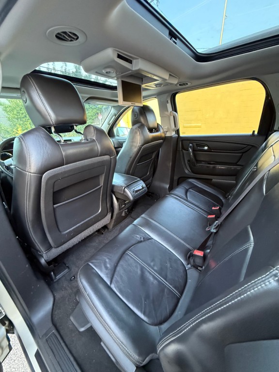 2015 GMC Acadia Image 8