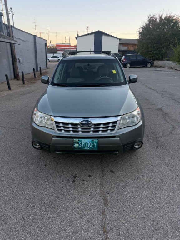2011 Subaru Forester Image 2