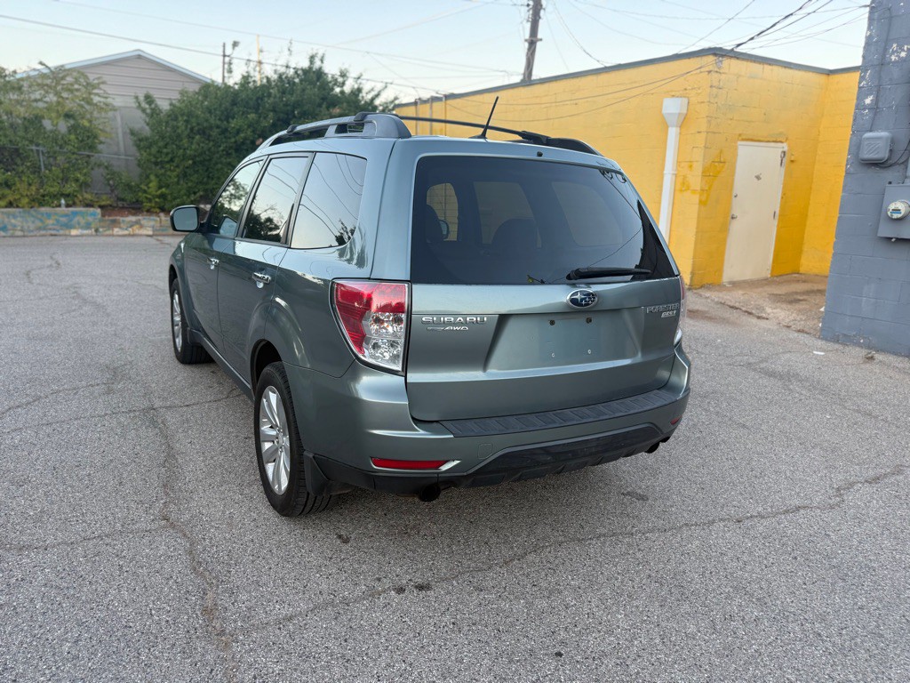 2011 Subaru Forester Image 5