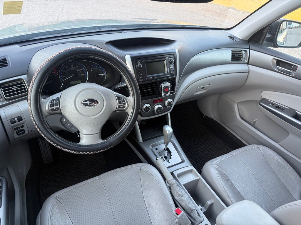 2011 Subaru Forester Image 8