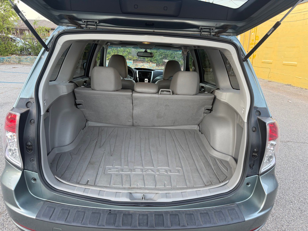 2011 Subaru Forester Image 10