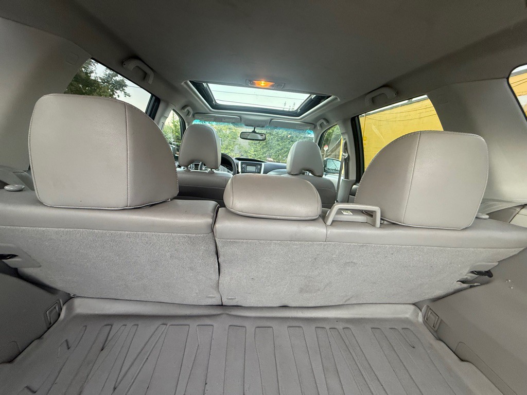 2011 Subaru Forester Image 12