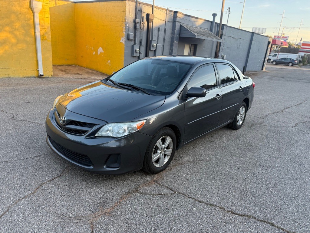 2011 Toyota Corolla Image 1