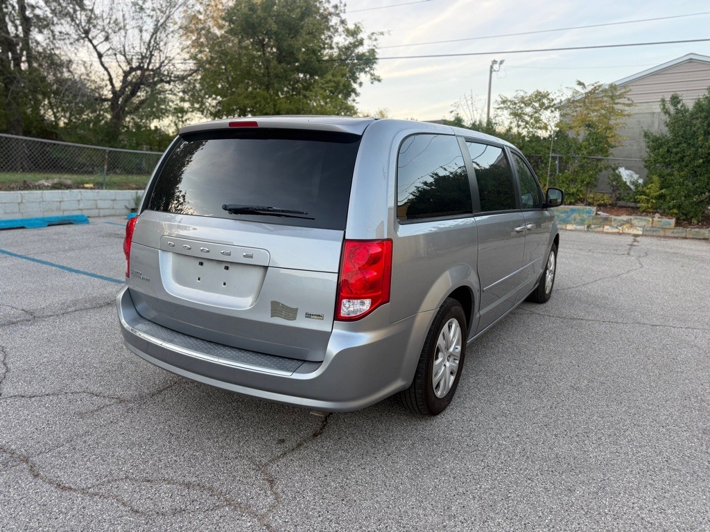 2015 Dodge Grand Caravan Image 4