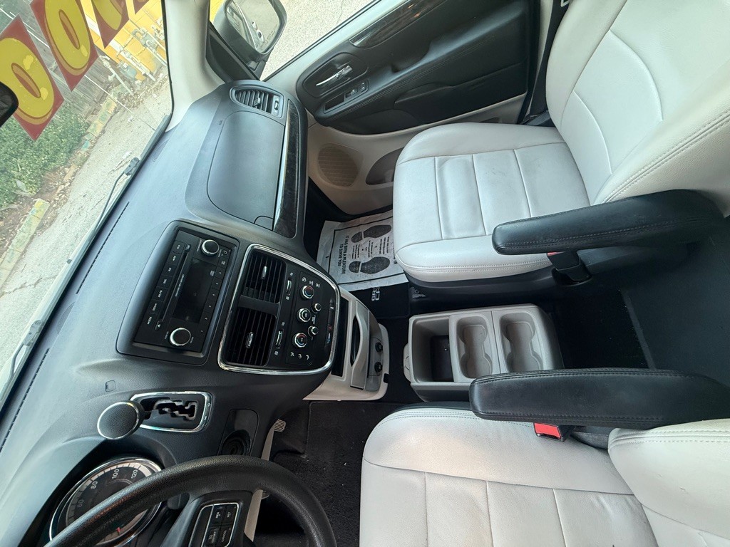 2015 Dodge Grand Caravan Image 9