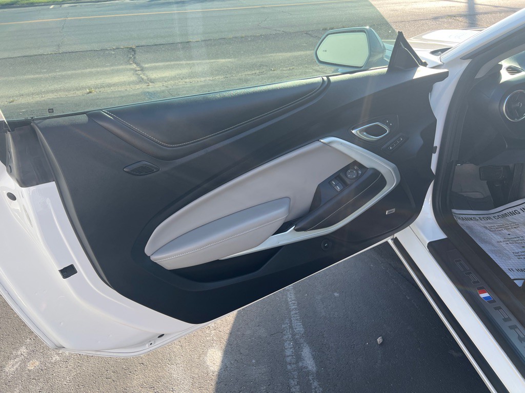 2022 Chevrolet Camaro Image 8