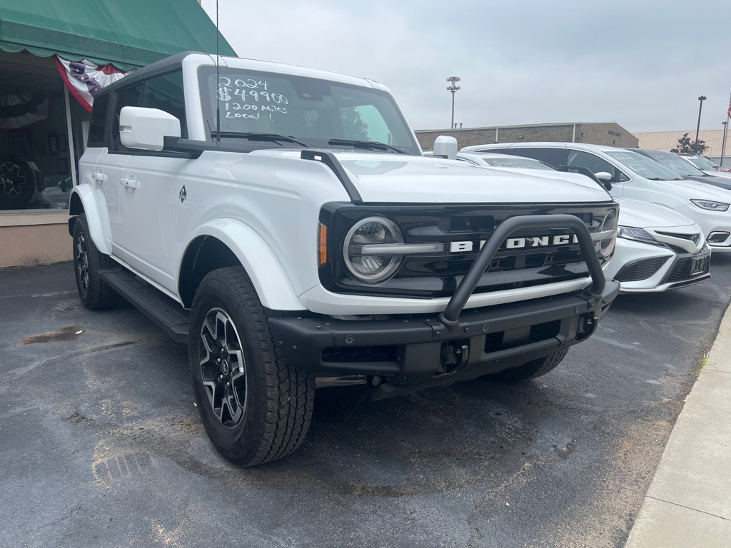 2024 Ford Bronco Image 1