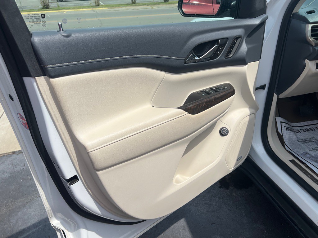 2021 GMC Acadia Image 7