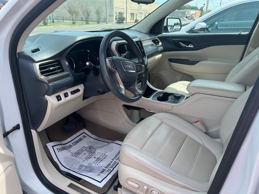 2021 GMC Acadia Image 8