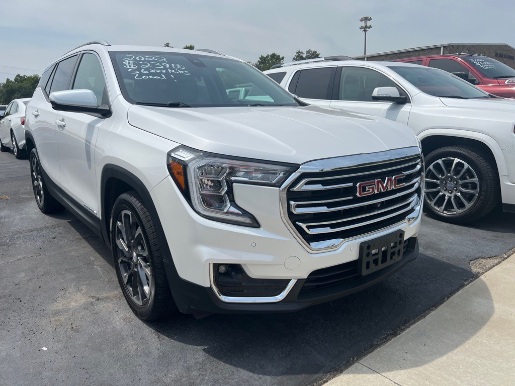 2022 GMC Terrain Image 1