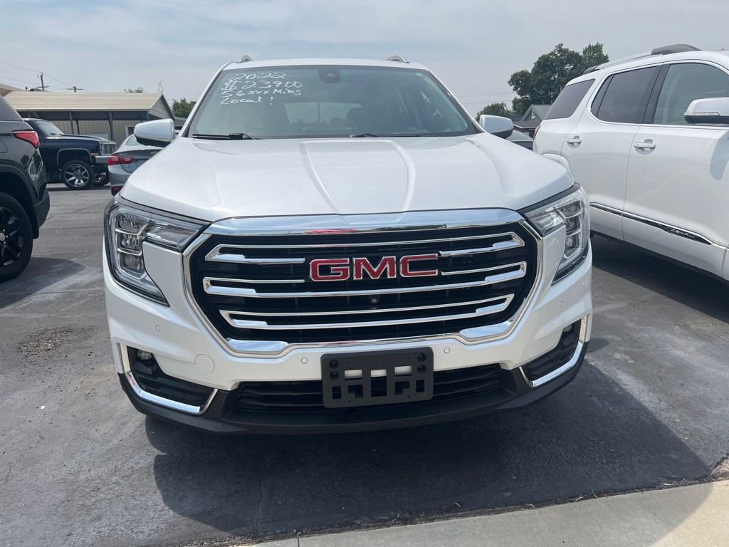 2022 GMC Terrain Image 2