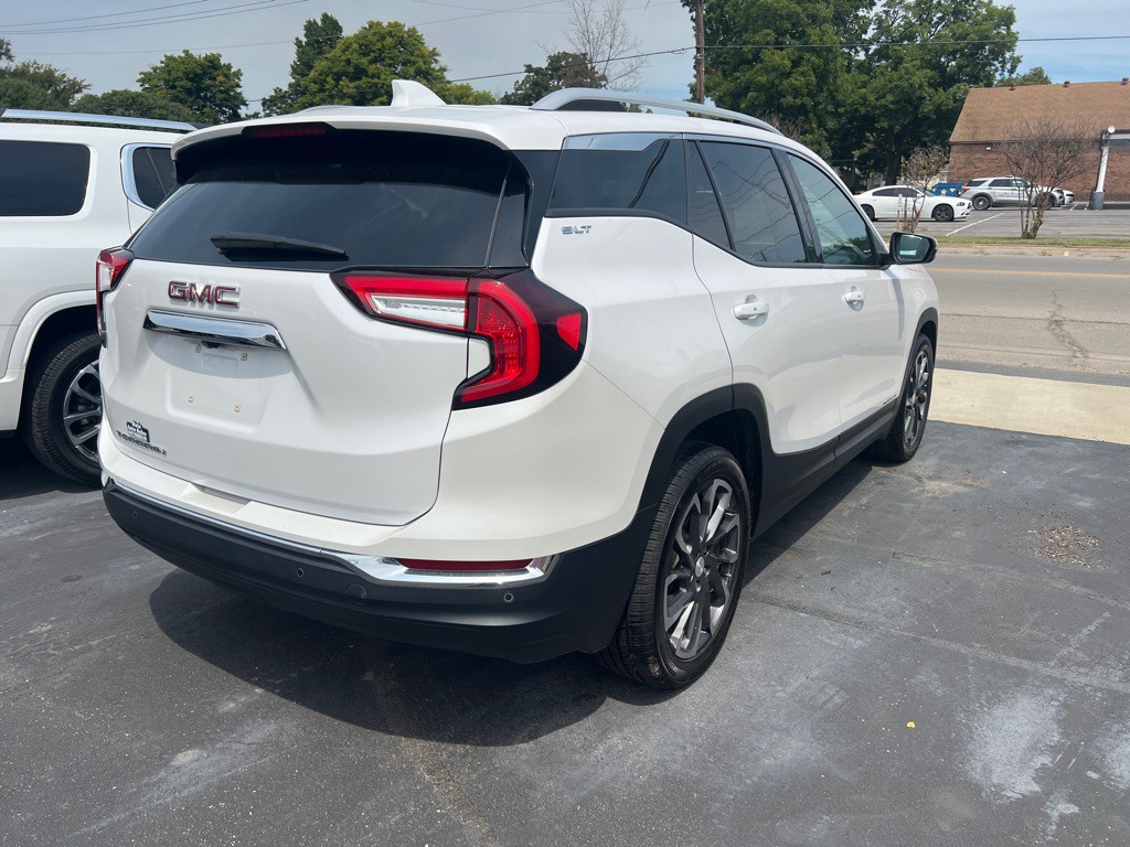 2022 GMC Terrain Image 7
