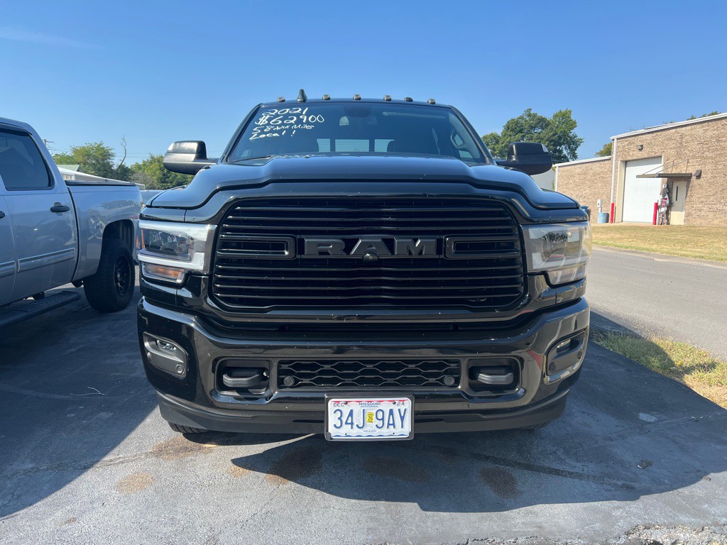 2021 RAM 3500 Image 2