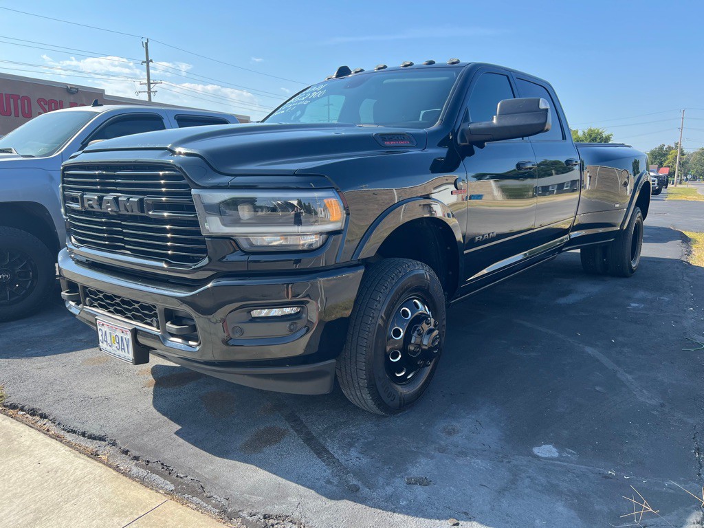 2021 RAM 3500 Image 3