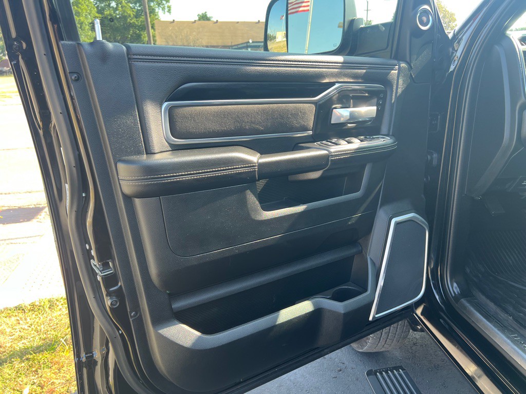 2021 RAM 3500 Image 8
