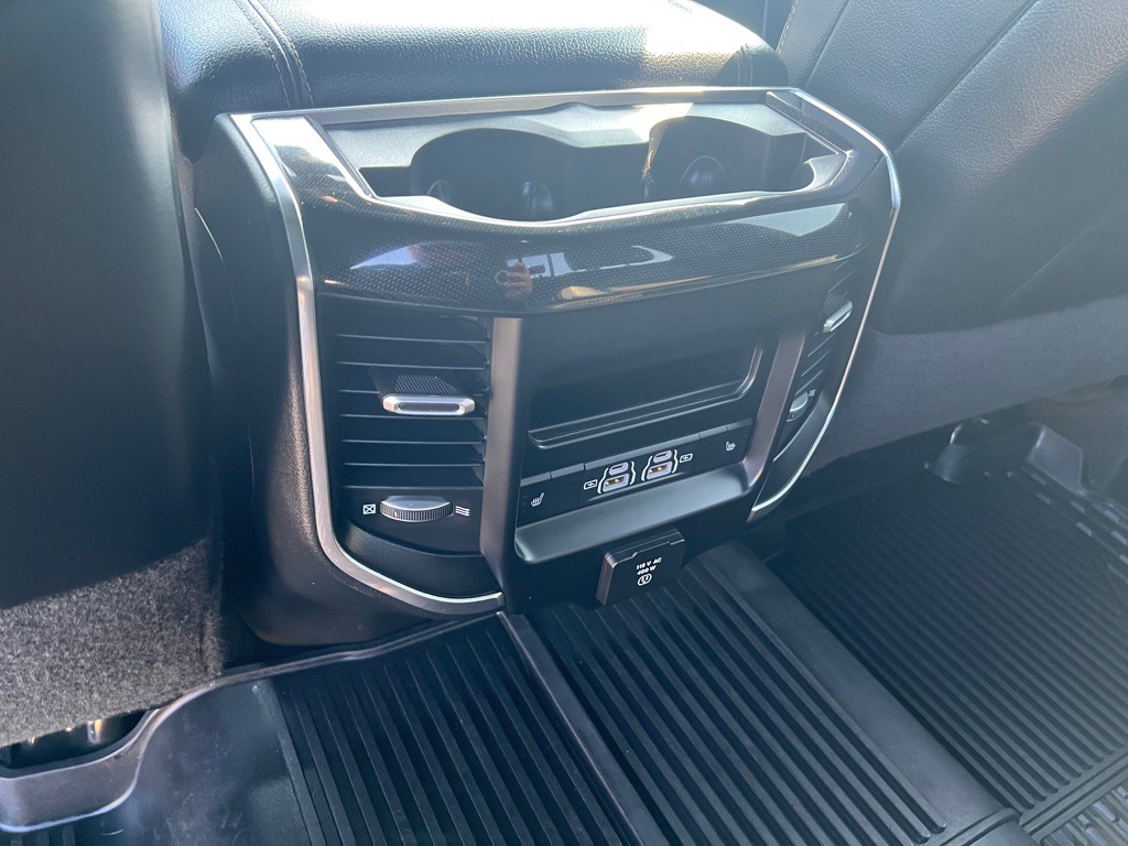2021 RAM 3500 Image 12