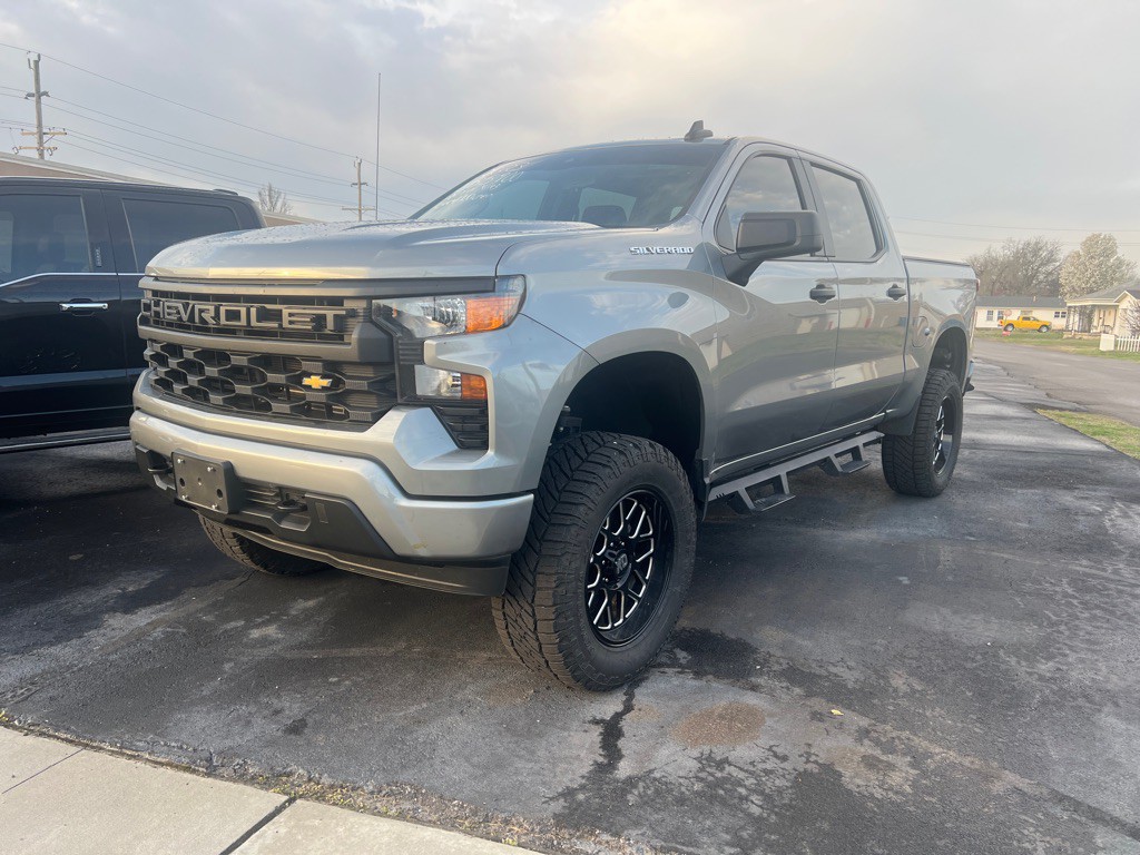 2023 Chevrolet Silverado 1500 Image 3