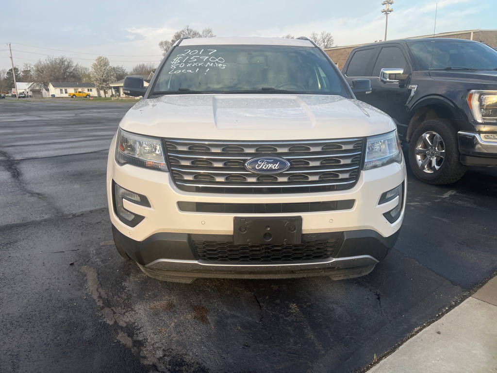 2017 Ford Explorer Image 2