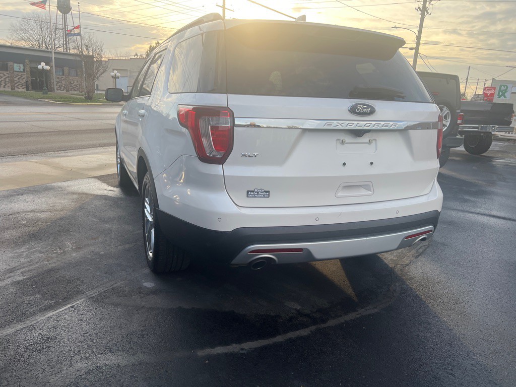 2017 Ford Explorer Image 5