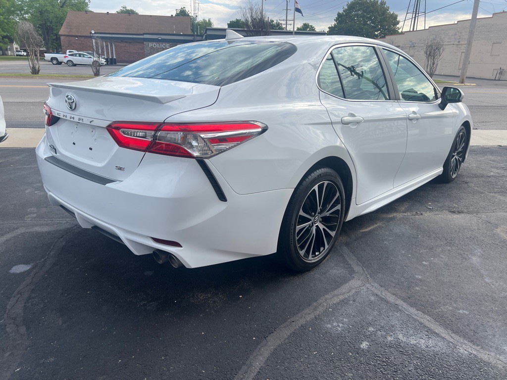 2020 Toyota Camry Image 7