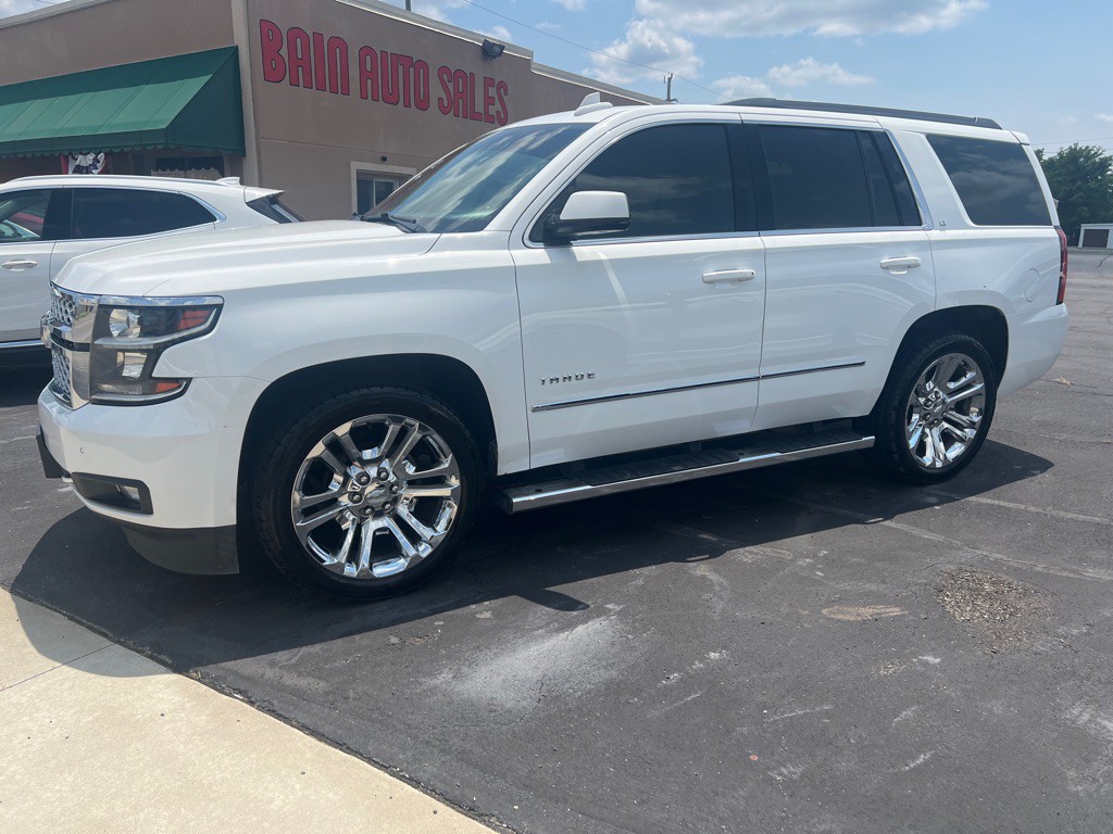 2017 Chevrolet Tahoe Image 3