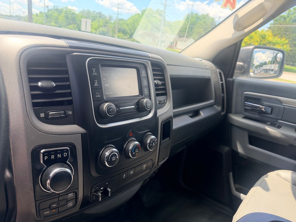 2017 RAM 1500 Image 19