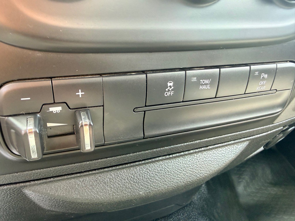 2017 RAM 1500 Image 21