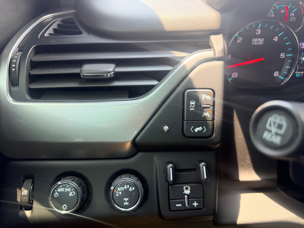 2018 Chevrolet Tahoe Image 19