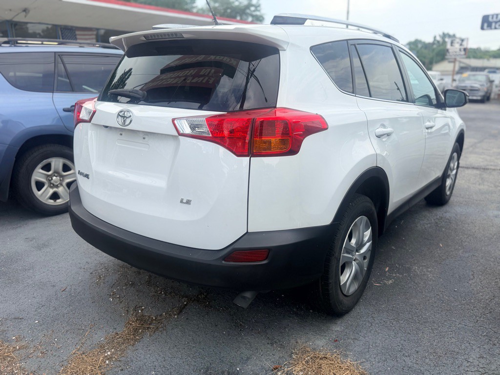 2015 Toyota Rav4 Image 5