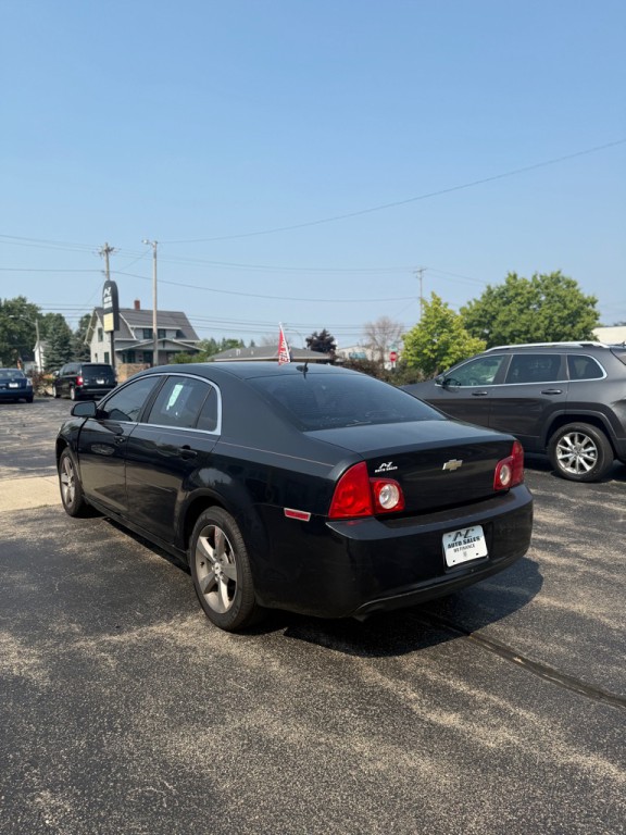 2011 Chevrolet Malibu Image 4