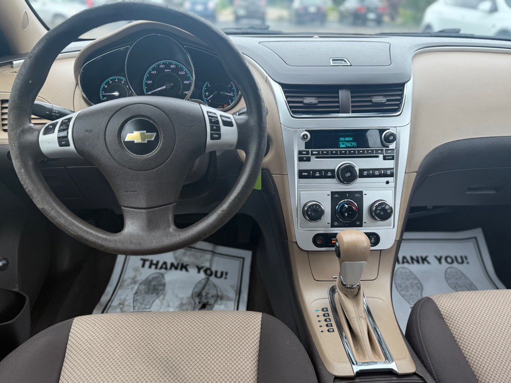 2012 Chevrolet Malibu Image 10