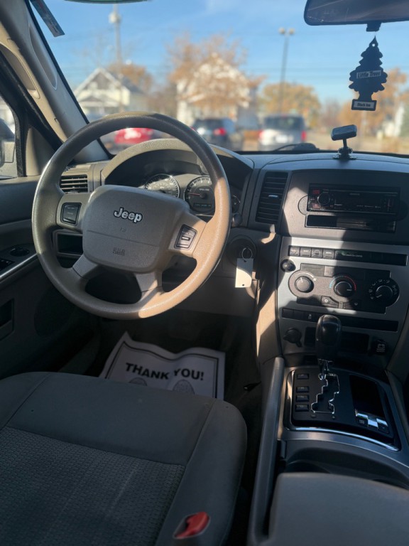 2007 Jeep Grand Cherokee Image 10