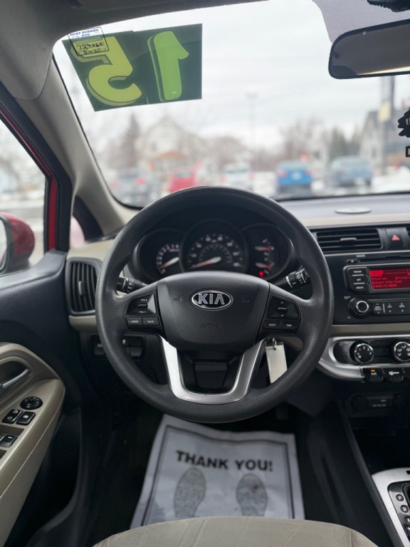 2015 Kia Rio Image 11