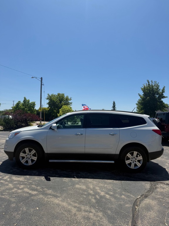 2011 Chevrolet Traverse Image 3