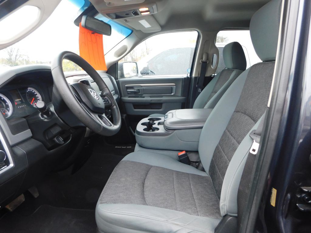 2013 RAM 1500 Image 3