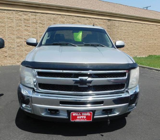 2011 Chevrolet Silverado 1500 Image 2