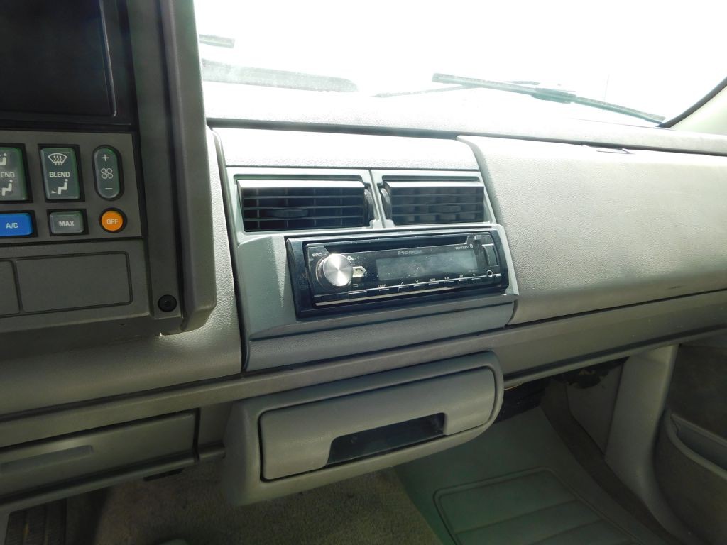 1994 Chevrolet C/K Image 7