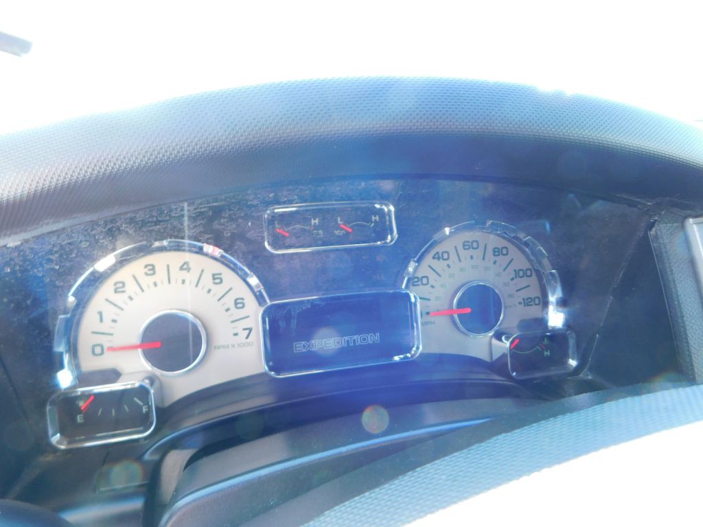 2011 Ford Expedition Image 7