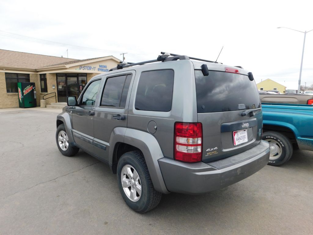 2012 Jeep Liberty Image 4