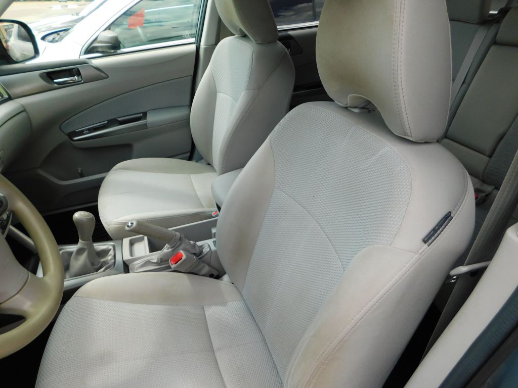 2013 Subaru Forester Image 6