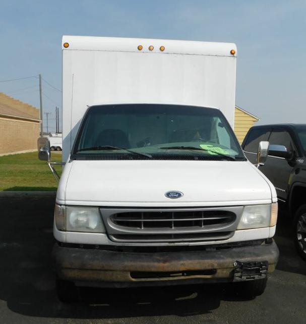 2000 Ford Econoline Image 2