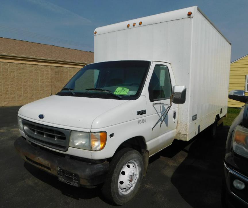 2000 Ford Econoline Image 3