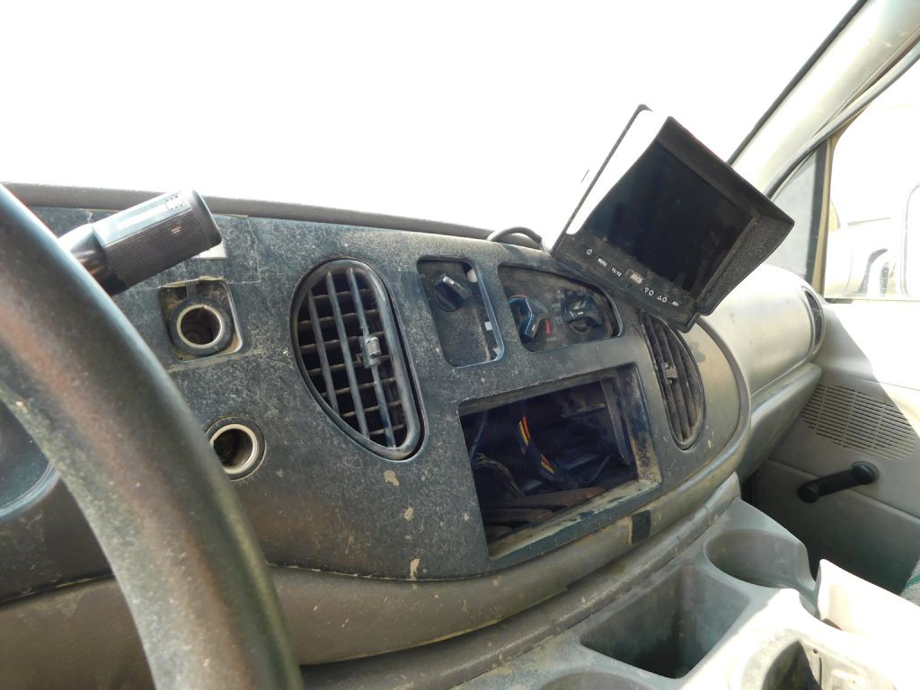 2000 Ford Econoline Image 7