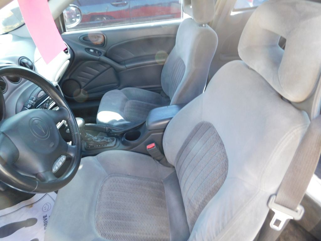 2003 Pontiac Grand Am Image 6