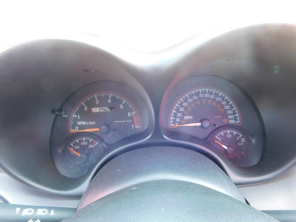 2003 Pontiac Grand Am Image 9