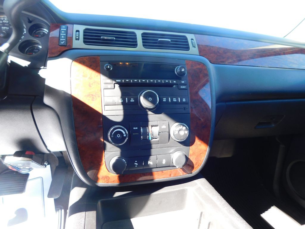 2013 Chevrolet Tahoe Image 8