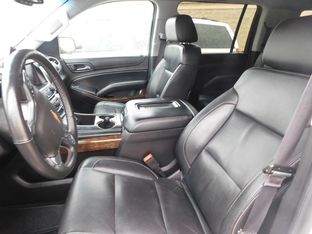 2015 Chevrolet Suburban Image 4