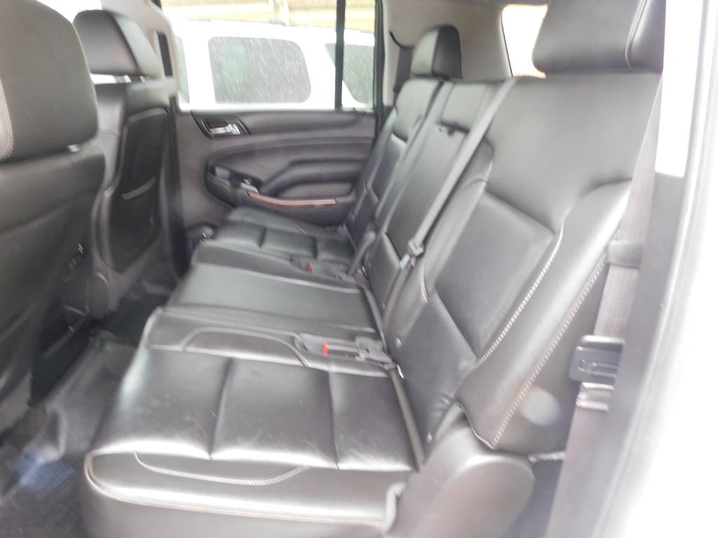 2015 Chevrolet Suburban Image 5